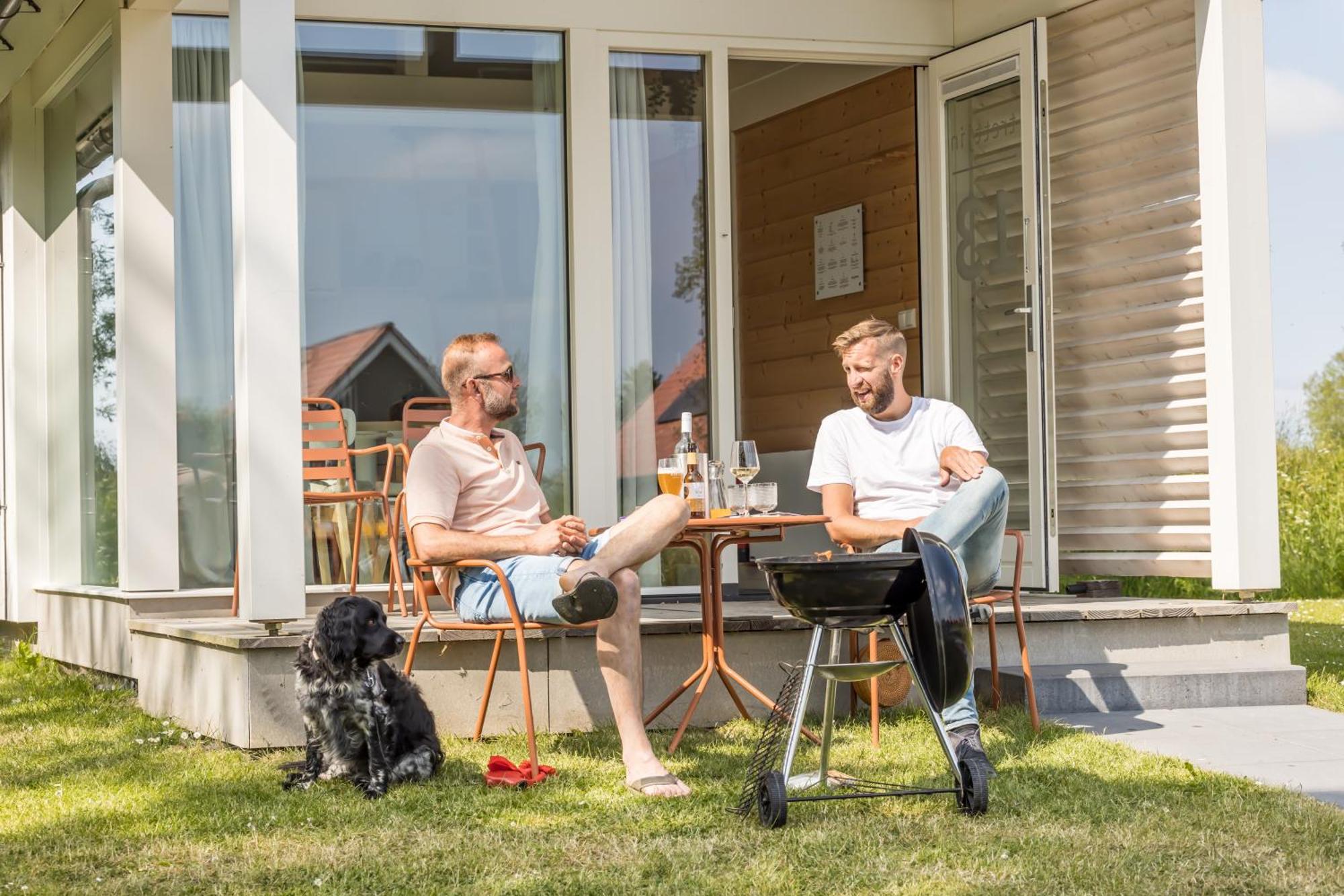 Апартаменты Tiny House - Optioneel Met Hottub Доккум Экстерьер фото